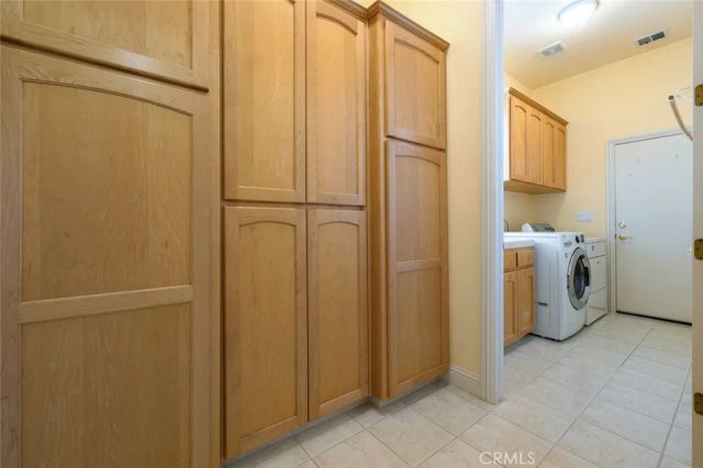 9680 N Willey Court, Fresno, CA 93720