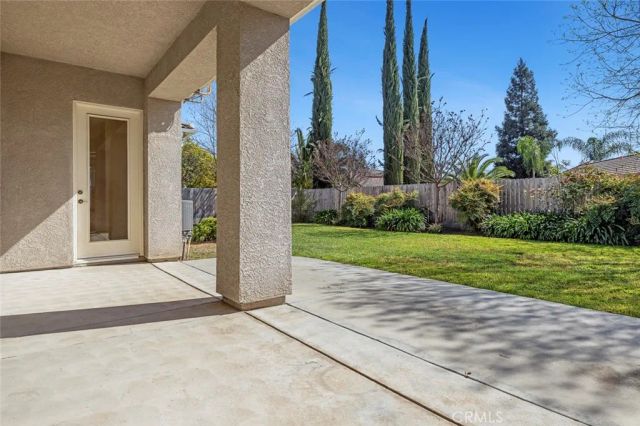 9680 N Willey Court, Fresno, CA 93720