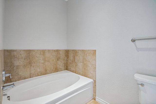 2016 Azure Pointe Drive, Richardson, TX 75080