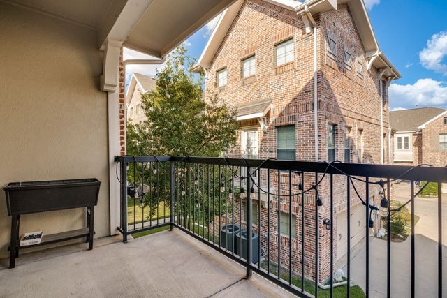 2016 Azure Pointe Drive, Richardson, TX 75080
