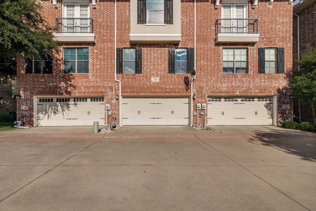 2016 Azure Pointe Drive, Richardson, TX 75080