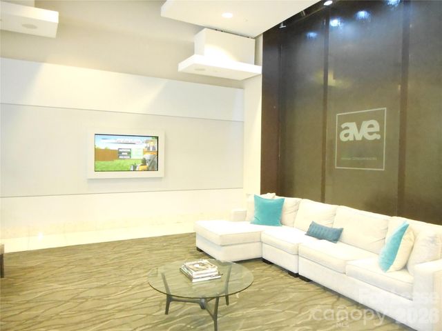 210 N Church Street 2212, Charlotte, NC 28202