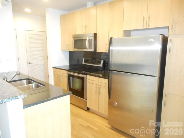 210 N Church Street 2212, Charlotte, NC 28202