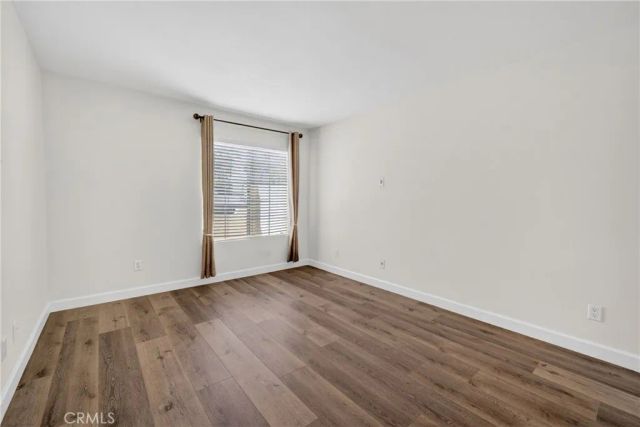 5520 Owensmouth Avenue 103, Woodland Hills, CA 91367