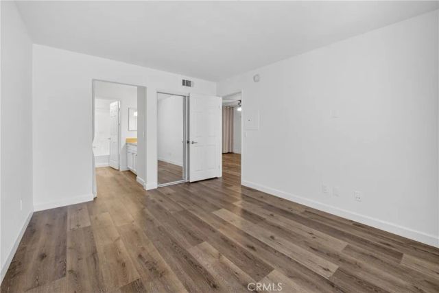 5520 Owensmouth Avenue 103, Woodland Hills, CA 91367