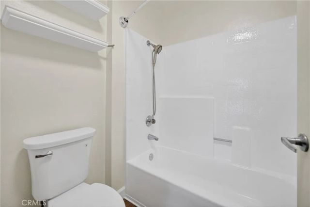 5520 Owensmouth Avenue 103, Woodland Hills, CA 91367