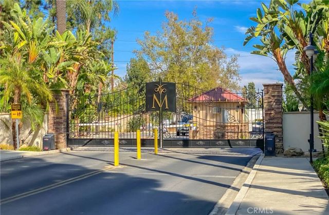 5520 Owensmouth Avenue 103, Woodland Hills, CA 91367