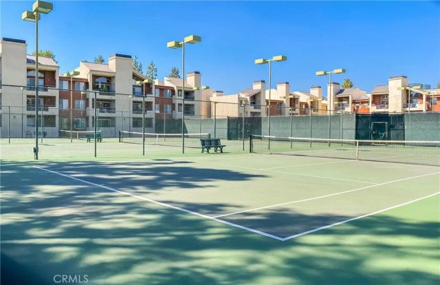 5520 Owensmouth Avenue 103, Woodland Hills, CA 91367