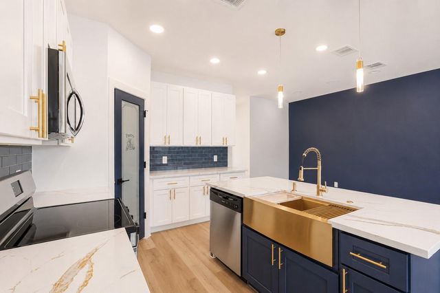 4606 Mallow Street B, Houston, TX 77051
