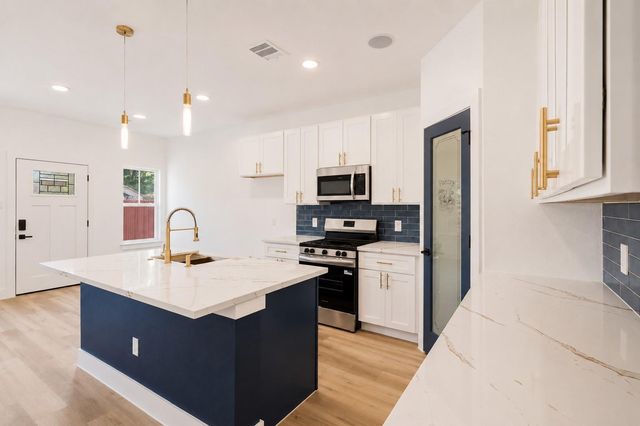 4606 Mallow Street B, Houston, TX 77051