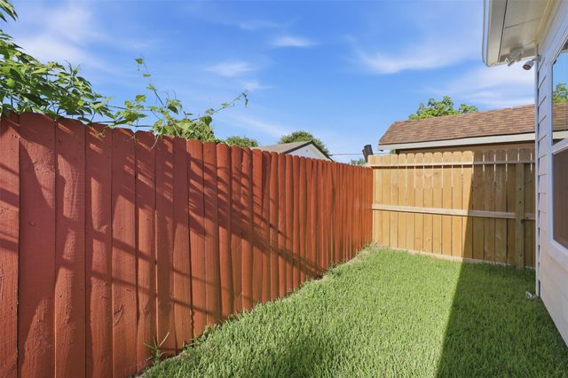 4606 Mallow Street B, Houston, TX 77051