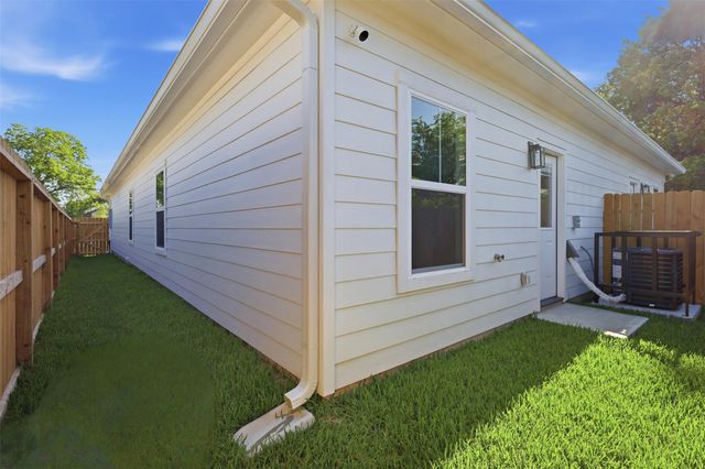 4606 Mallow Street B, Houston, TX 77051