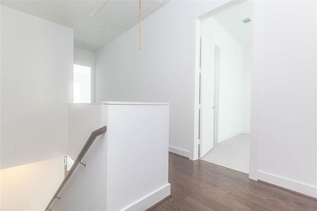 5868 E Post Oak Lane, Houston, TX 77055