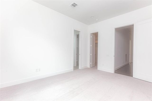 5868 E Post Oak Lane, Houston, TX 77055