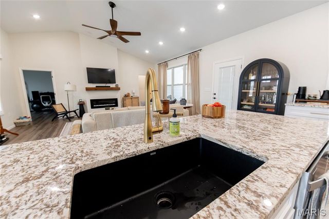 233 Sunny Drive, Rolla, MO 65401