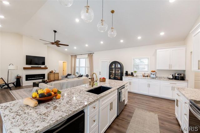 233 Sunny Drive, Rolla, MO 65401