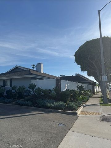 2522 University, Newport Beach, CA 92660