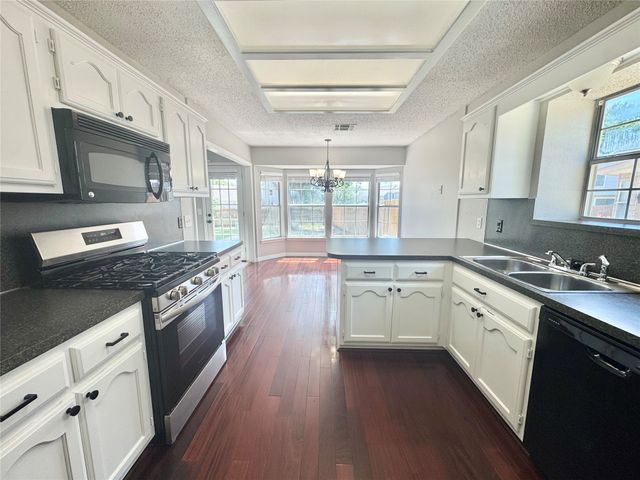 9216 E 97th Place, Tulsa, OK 74133
