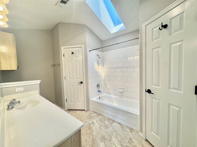 9216 E 97th Place, Tulsa, OK 74133