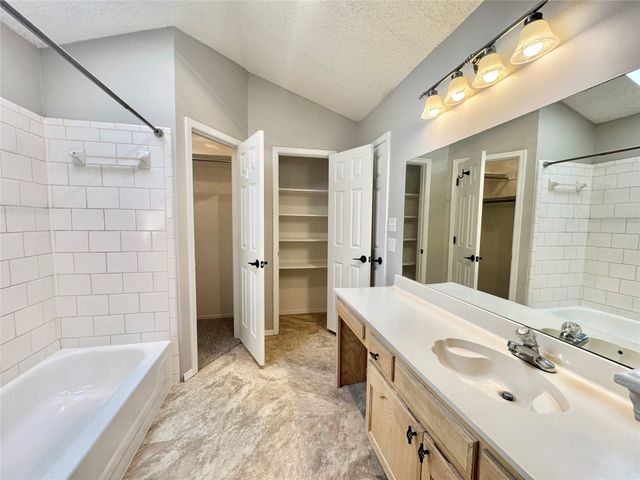 9216 E 97th Place, Tulsa, OK 74133