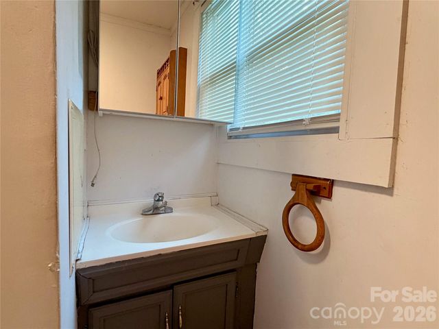 470 & 460 S Moose Road, Mount Pleasant, NC 28124