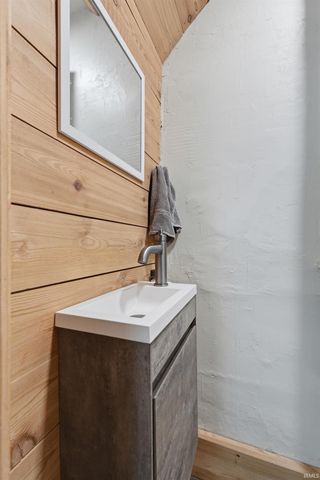 1302 Saint Marys Avenue, Fort Wayne, IN 46808