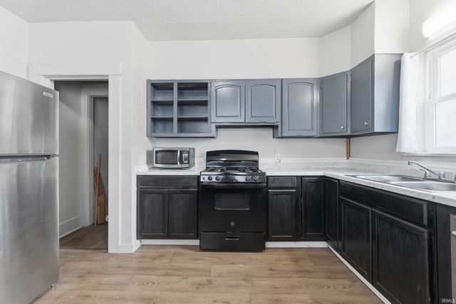 1302 Saint Marys Avenue, Fort Wayne, IN 46808