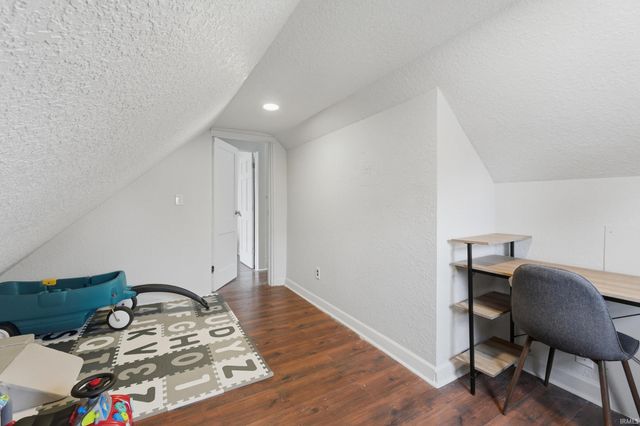 1302 Saint Marys Avenue, Fort Wayne, IN 46808