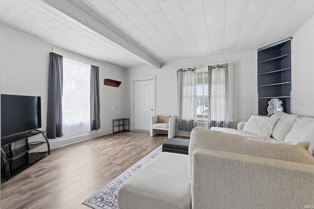 1302 Saint Marys Avenue, Fort Wayne, IN 46808