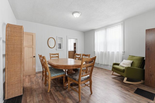 1302 Saint Marys Avenue, Fort Wayne, IN 46808