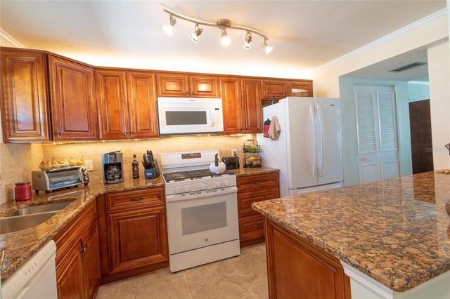 5980 SHORE BOULEVARD S 707, Gulfport, FL 33707