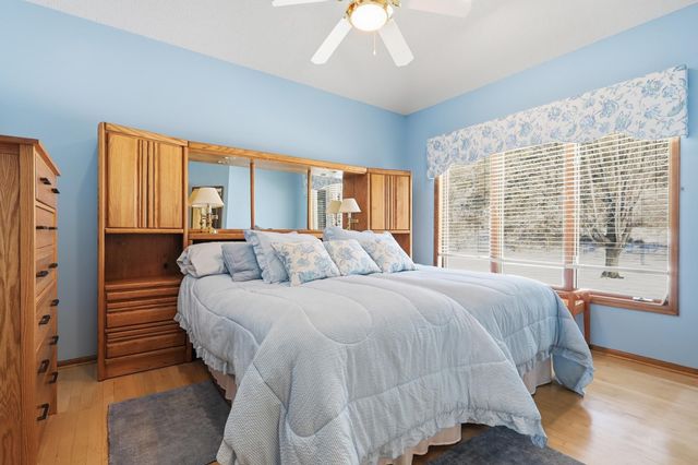 18070 39th Place N, Plymouth, MN 55446