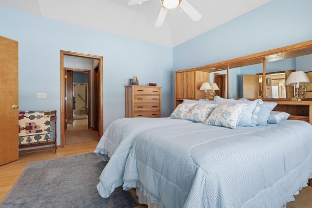 18070 39th Place N, Plymouth, MN 55446