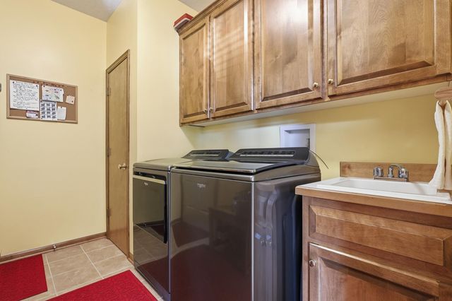 18070 39th Place N, Plymouth, MN 55446