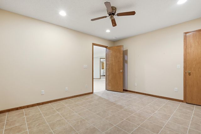 18070 39th Place N, Plymouth, MN 55446