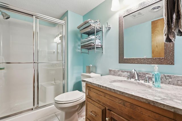 18070 39th Place N, Plymouth, MN 55446