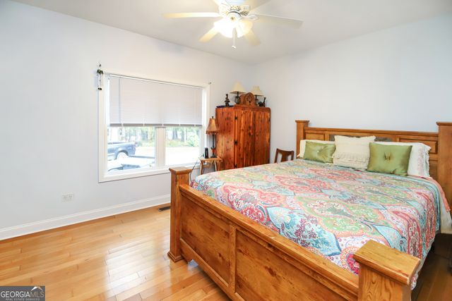 5191 Sr 18 Highway, West Point, GA 31833