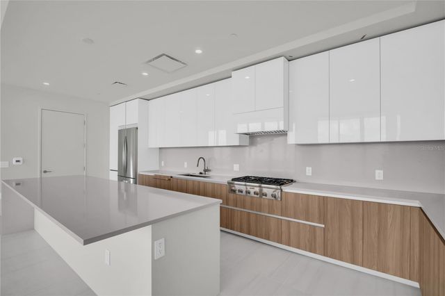 400 CENTRAL AVENUE 4002, St Petersburg, FL 33701