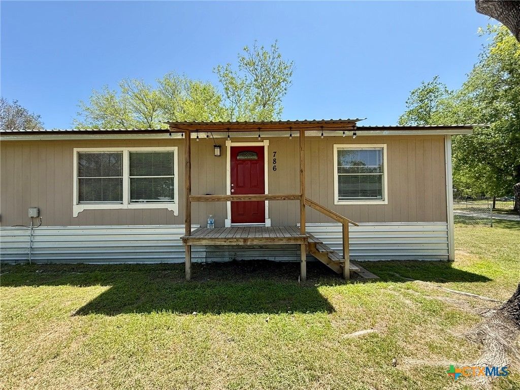 786 Potthast Drive, New Braunfels, TX 78130