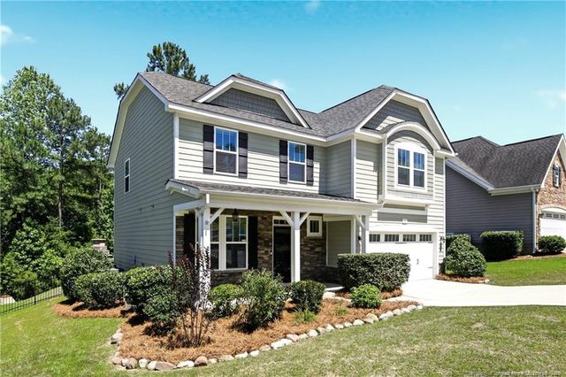 28 School Side Drive, Spring Lake, NC 28390