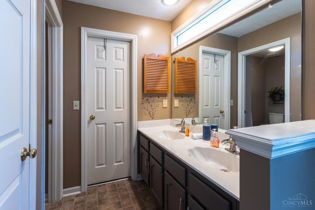 932 Tarragon Lane, Miami Twp, OH 45150