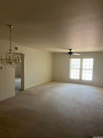 7500 Callaghan Rd Apt 160, San Antonio, TX 78229