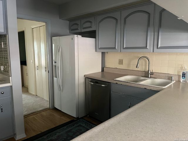 7500 Callaghan Rd Apt 160, San Antonio, TX 78229