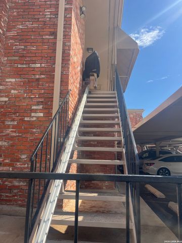 7500 Callaghan Rd Apt 160, San Antonio, TX 78229