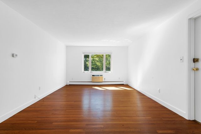112 Decatur St 8, Arlington, MA 02474