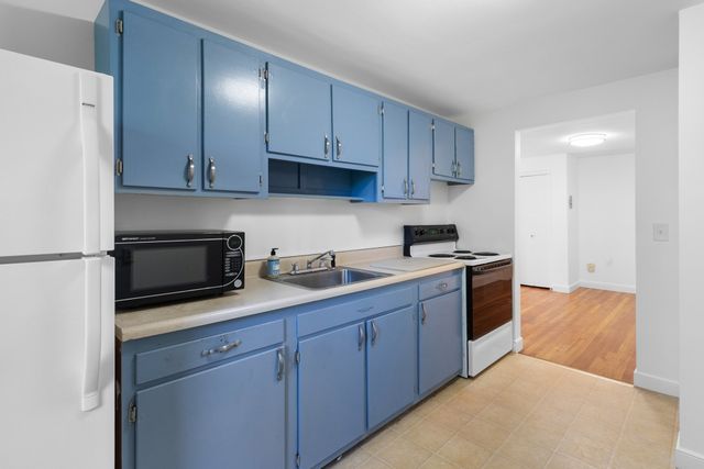 112 Decatur St 8, Arlington, MA 02474
