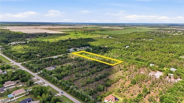 xxx 72nd AVE NE, Naples, FL 34120