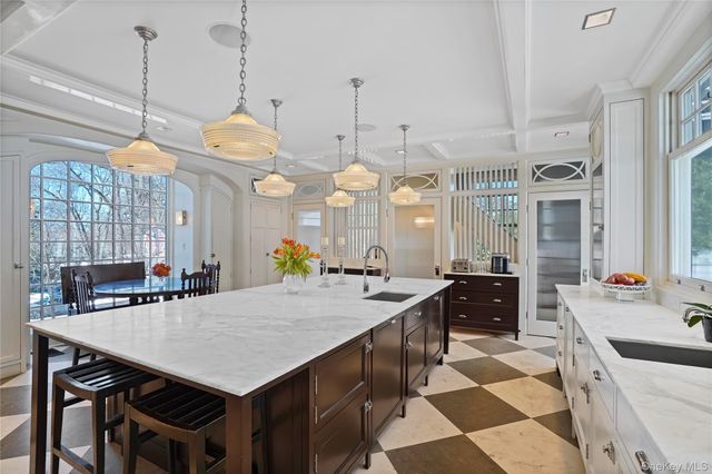 534 Pelham Manor Road, Pelham, NY 10803