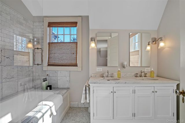 534 Pelham Manor Road, Pelham, NY 10803