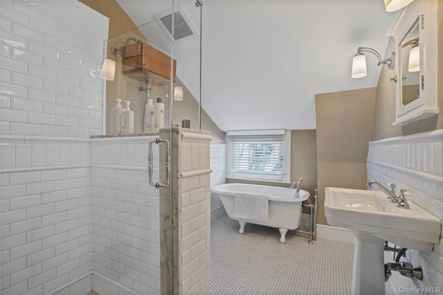 534 Pelham Manor Road, Pelham, NY 10803